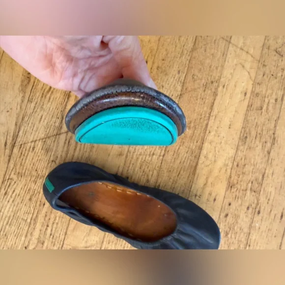 Tieks 100% leather California navy ballet flats teal sole foldable - Picture 14 of 16